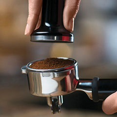 Breville Barista Express BES870 espresso machine – tamping and puck preparation