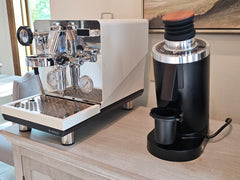 DF83 Gen 2 silicone dosing-cup tilter