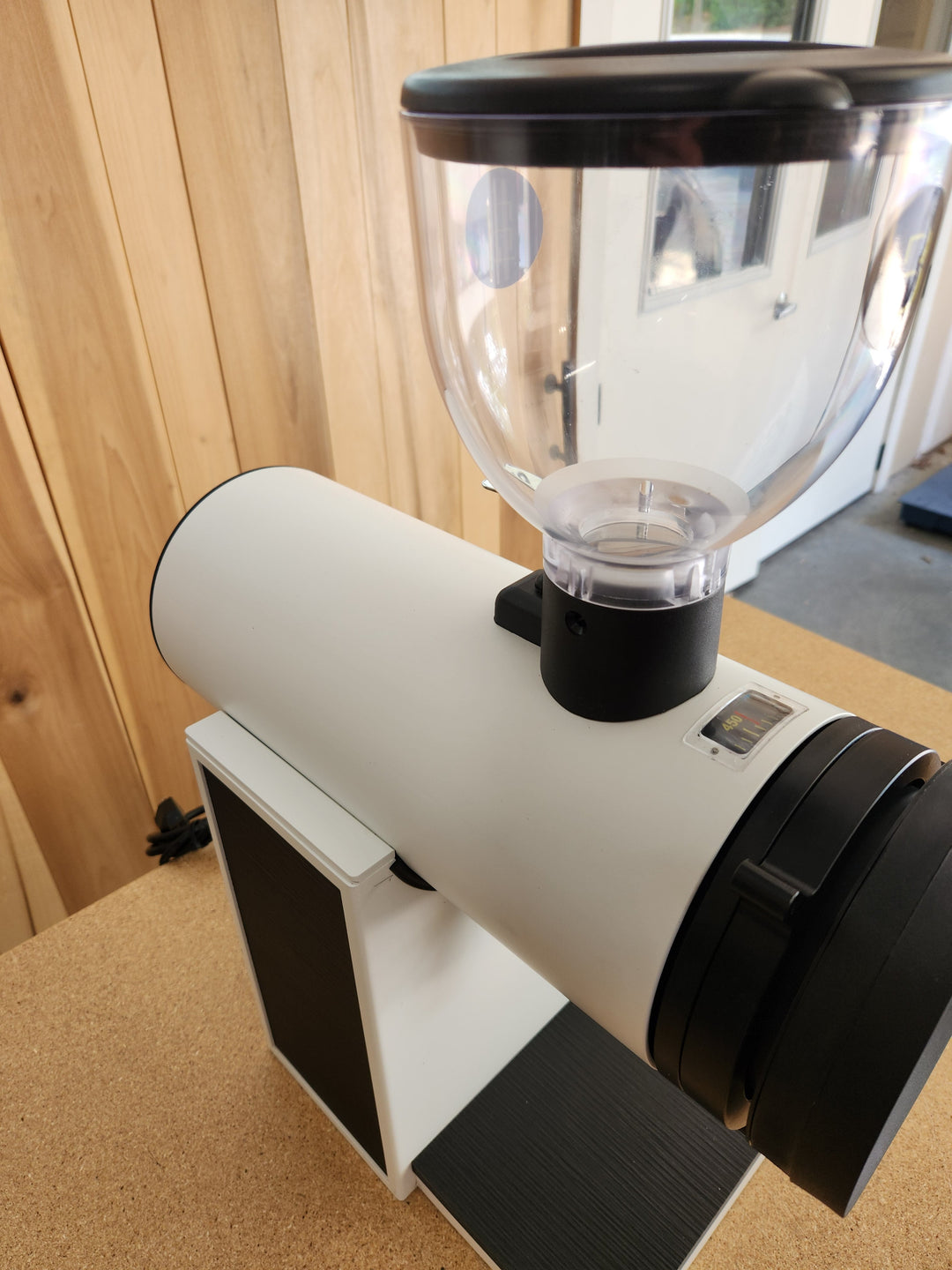 Bentwood Vertical 63 White Demo 100206 — product image 4