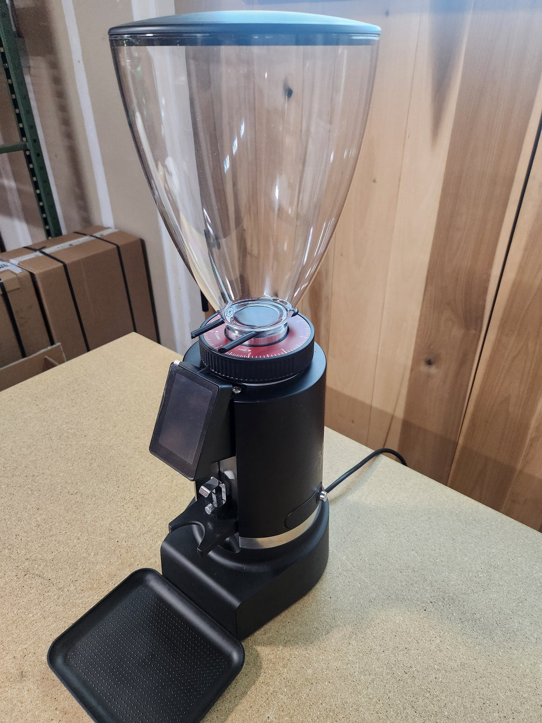 Ceado Leon 800 — Black Demo BHE421044 — product view 3