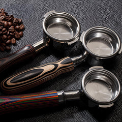 Pro-extraction bottomless espresso portafilter detail