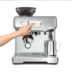 Breville Barista Touch BES880 espresso machine – milk texturing detail
