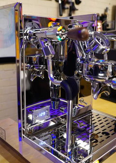 Turin Gallatin espresso machine — espresso machine detail 4