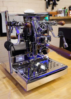 Turin Gallatin espresso machine — alternate product view 6