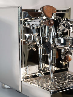 Turin Gallatin DB espresso machine — espresso machine detail 1