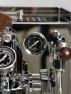 Turin Gallatin DB espresso machine — steam and hot-water control detail 1