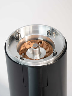 DF83 Gen 2 front view with metal dosing cup