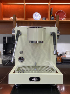 Turin MC3 espresso machine — controls and brewing-area detail 8