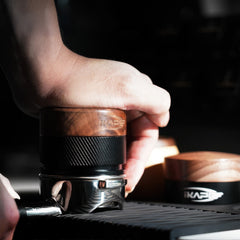 High-extraction Italian-style bottomed portafilter handle