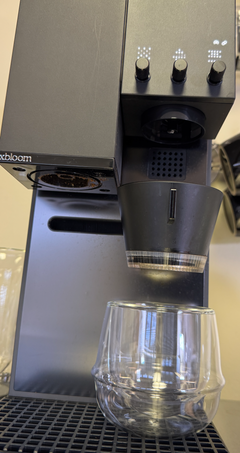Double Wall Floating Coffee Glass For Coffee And Espresso 300ML – alternate detail view