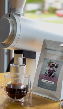 Double Wall Floating Coffee Glass For Coffee And Espresso 300ML – alternate detail view