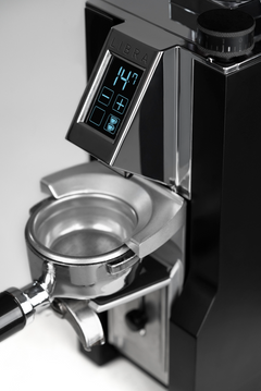 Eureka Mignon Libra 55 touchscreen dosing feature