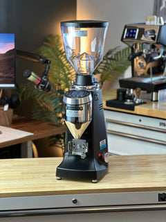 Mazzer Major V Electronic Black – installed grinder alternate view