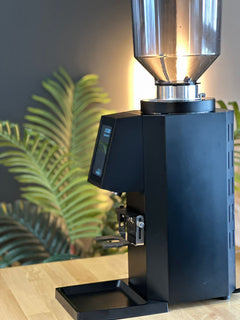 Turin ZF83 commercial espresso grinder feature detail – view 29