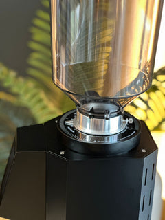 Turin ZF83 commercial espresso grinder feature detail – view 32