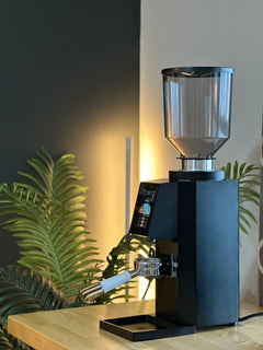 Turin ZF83 commercial espresso grinder feature detail – view 42