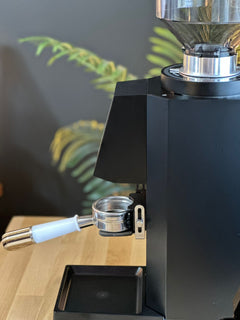 Turin ZF83 commercial espresso grinder feature detail – view 43
