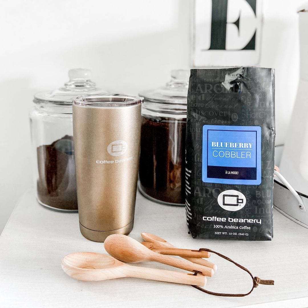 Bag of medium roast coffee from Blend with notes of Fruity