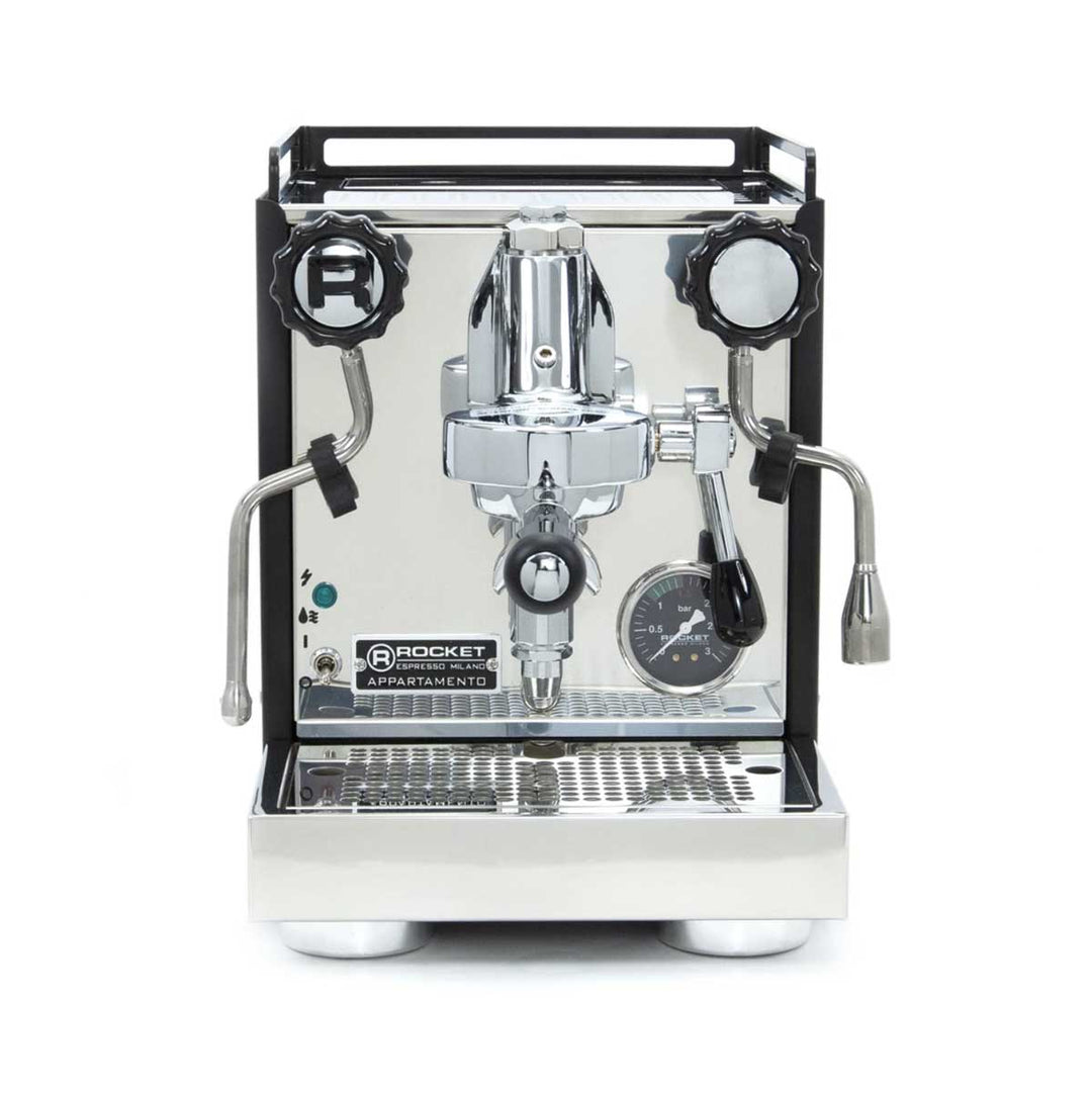 Rocket Appartamento Nera 2.0 E61 group and front controls