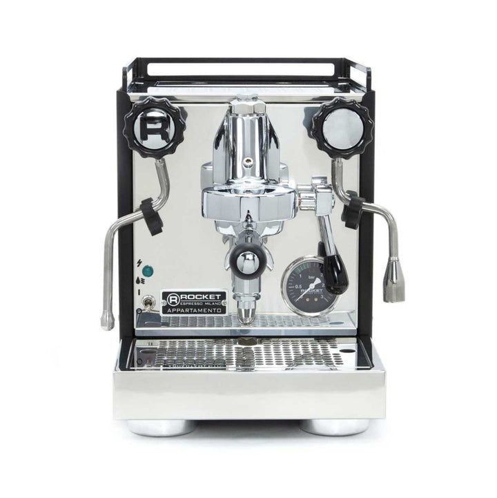 Rocket Appartamento Nera 2.0 E61 group and front controls